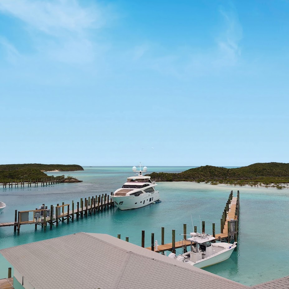 Luxury yacht in the Bahamas